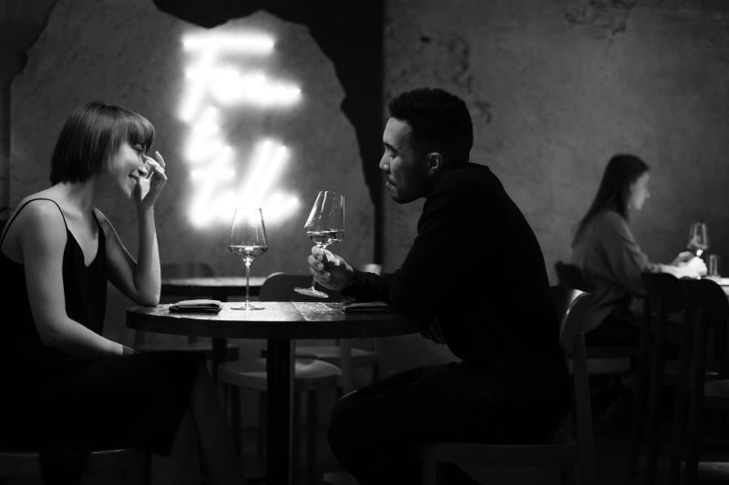 How to Make a Good First Impression on Your First Date? 5 Tips