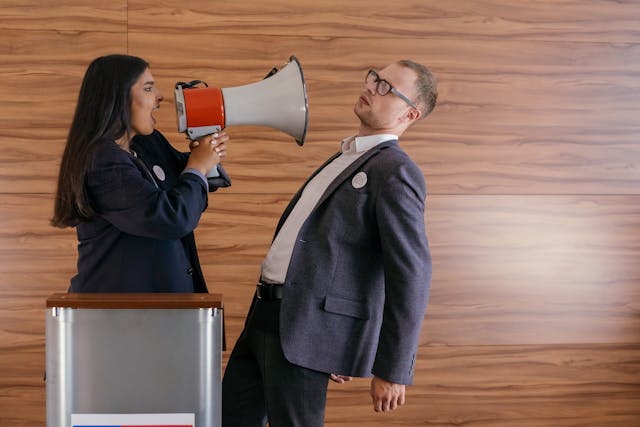 Dating Red Flags - How to Spot Potential Relationship Pitfalls?